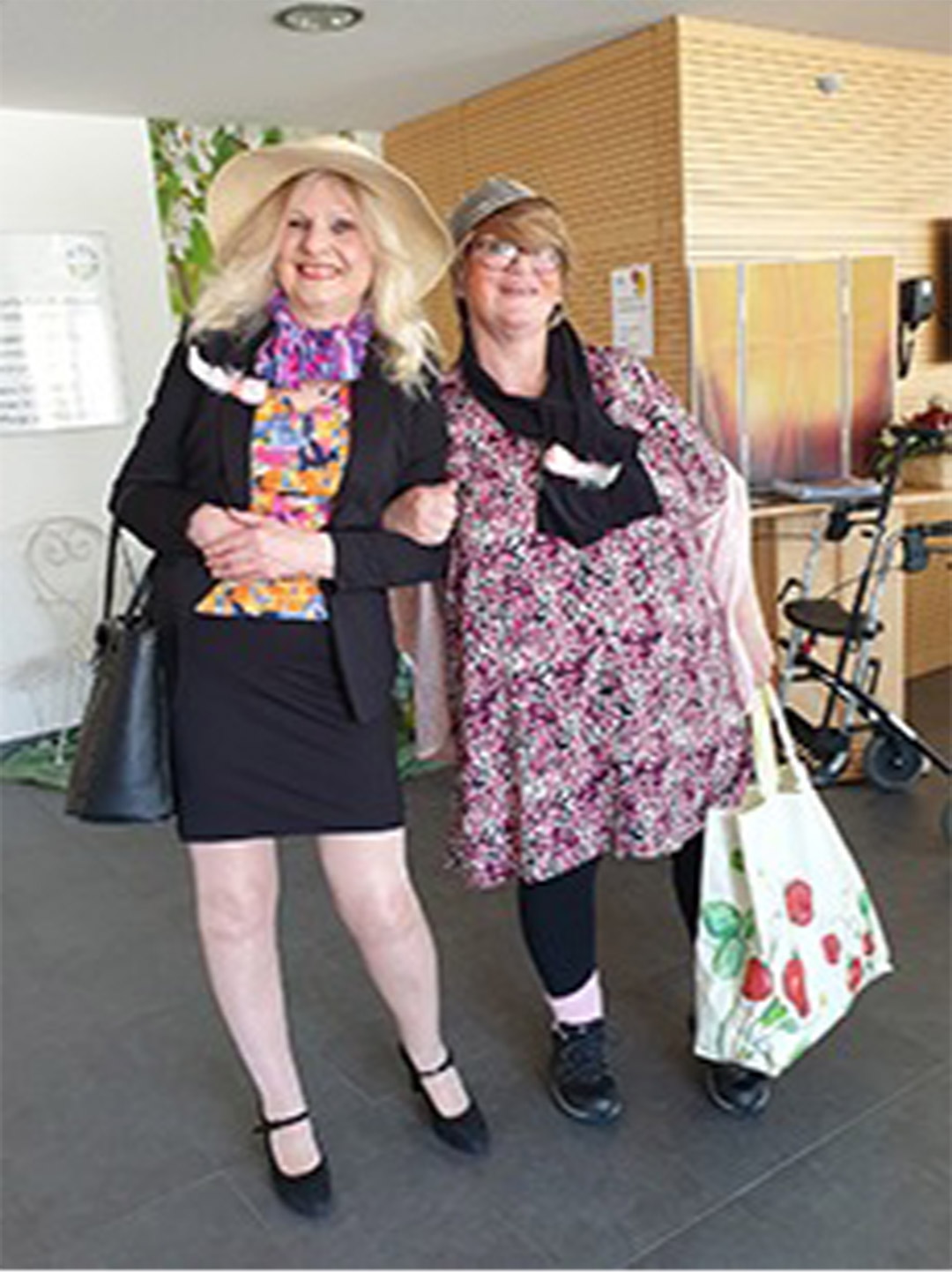 Evdiak Bild von zwei Frauen