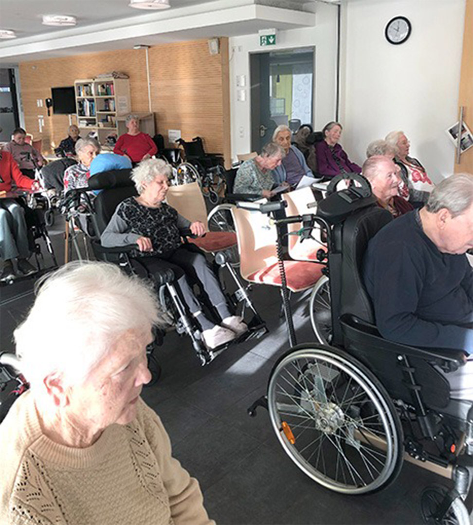 Evdiak Bild von einem Senioren Publikum